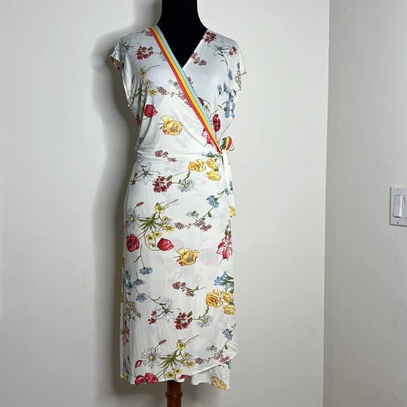 ATLANTIQUE Dresses & Skirts - ATLANTIQUE Floral Wrap Dress M